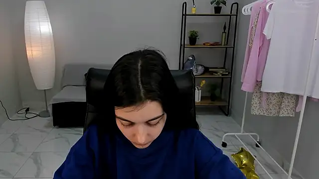 Lilian Merf online show from 03/25/26, 08:31