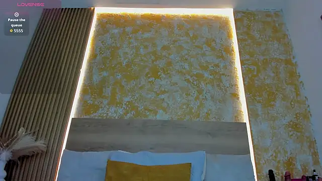 julietta pink online show from 03/31/26, 11:32