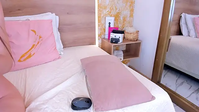 julietta pink online show from 07/11/26, 04:21