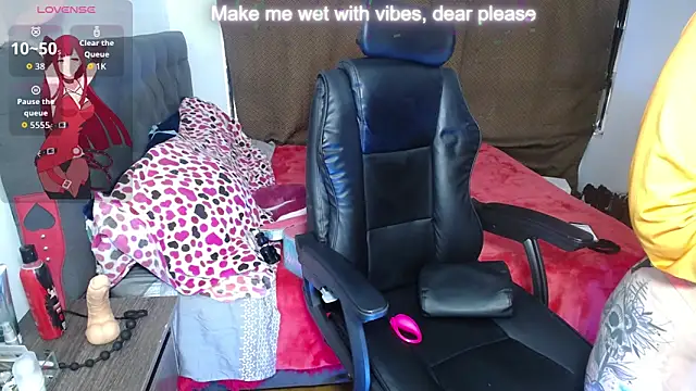 Snapshot of Dakotattoo chatting on 02/25/26, 12:48 Dakotattoo online show from 02/25/26, 12:48