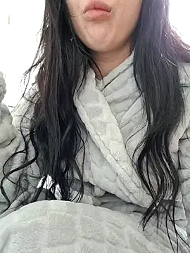 Snapshot of halii21 chatting on 02/22/26, 02:04 halii21 online show from 02/22/26, 02:04