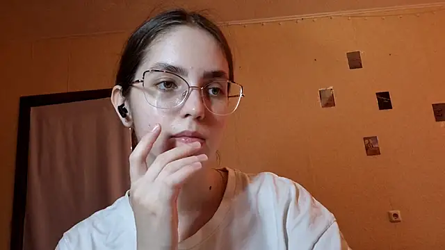 Katelemon online show from 05/18/26, 10:21