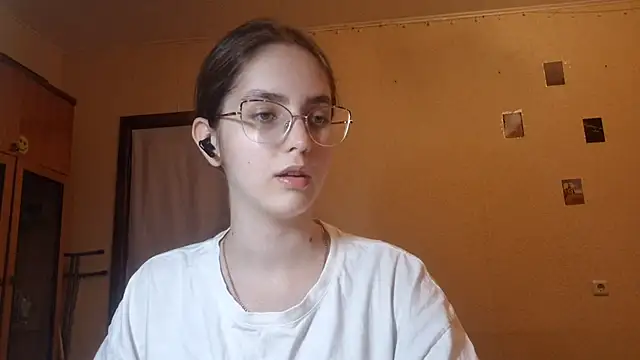 Snapshot of Katelemon chatting on 07/06/26, 01:19 Katelemon online show from 07/06/26, 01:19