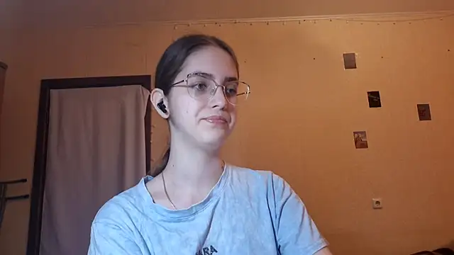 Snapshot of Katelemon chatting on 07/10/26, 10:18 Katelemon online show from 07/10/26, 10:18