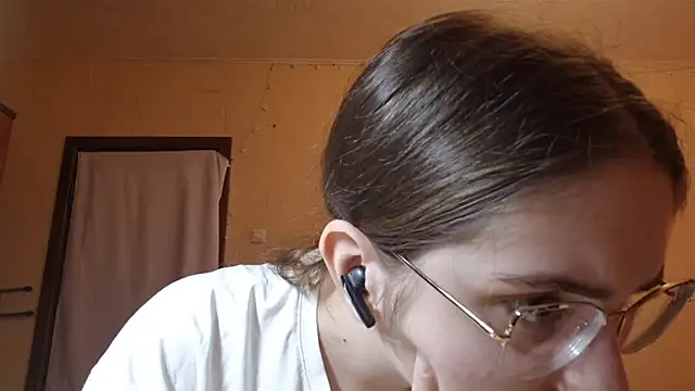 Snapshot of Katelemon chatting on 07/13/26, 01:25 Katelemon online show from 07/13/26, 01:25