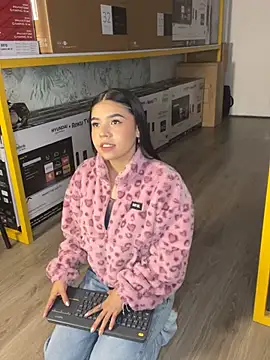 Ambarina  online show from 04/16/26, 11:33