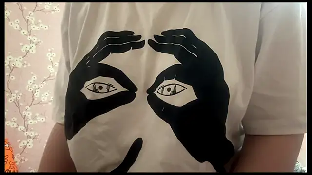 LiraDreamX online show from 04/18/26, 03:05