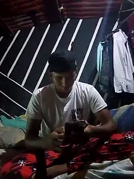 Snapshot of zeus23cm1 chatting on 02/23/26, 12:46 zeus23cm1 online show from 02/23/26, 12:46