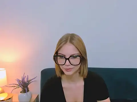 StormiSmooth online show from 03/25/26, 02:01