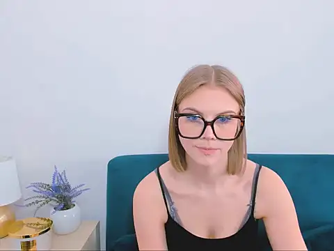 StormiSmooth online show from 04/22/26, 10:28