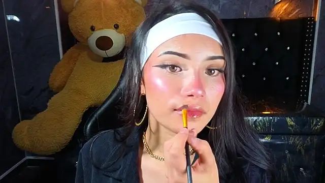 Daphne nicole b online show from 03/10/26, 12:54