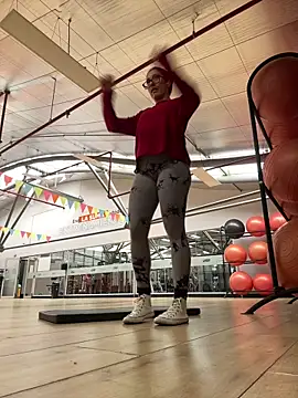 susi chimm online show from 04/13/26, 01:05