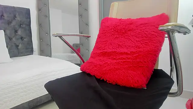 Evelyn  Cortes online show from 02/27/26, 07:36