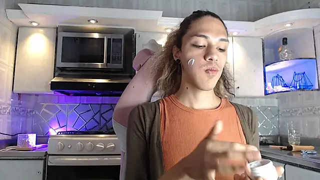 CrisOzzz online show from 03/18/26, 05:38