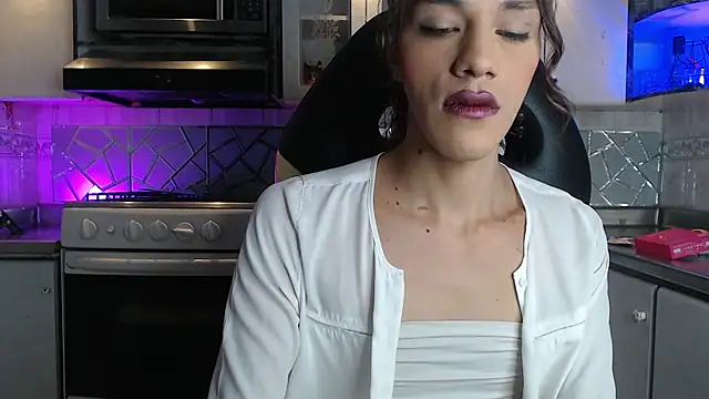 CrisOzzz online show from 05/01/26, 05:50
