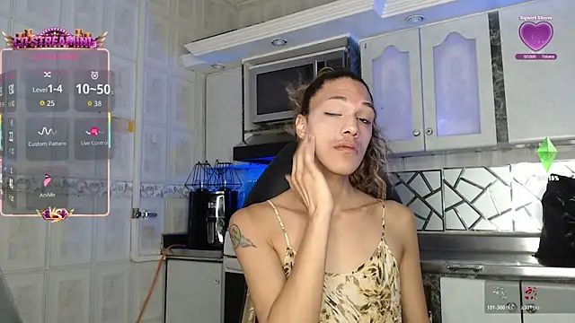 CrisOzzz online show from 05/31/26, 05:53