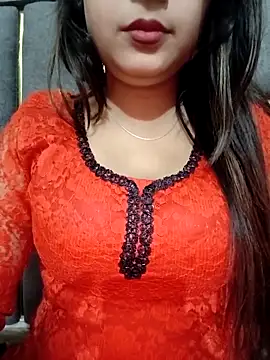 Shanaya-Hotty online show from 04/10/26, 09:52
