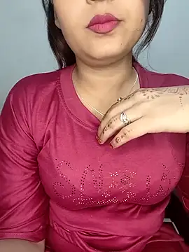 Shanaya-Hotty online show from 04/18/26, 08:31