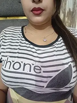 Snapshot of Shanaya-Hotty chatting on 06/23/26, 08:18 Shanaya-Hotty online show from 06/23/26, 08:18
