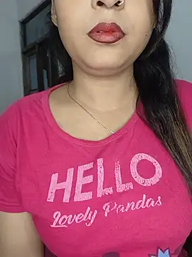 Snapshot of Shanaya-Hotty chatting on 07/08/26, 08:35 Shanaya-Hotty online show from 07/08/26, 08:35