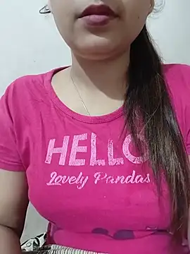 Snapshot of Shanaya-Hotty chatting on 07/15/26, 10:59 Shanaya-Hotty online show from 07/15/26, 10:59