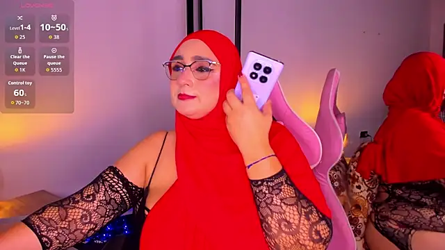 HijabiMilff online show from 03/31/26, 02:50