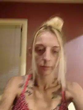 blonde bunny977 online show from 08/08/26, 01:41