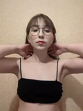 Ella17582 online show from 03/04/26, 09:32