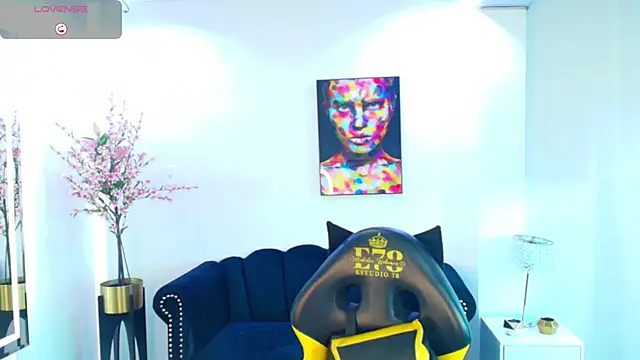 Chloe meoww online show from 03/19/26, 07:29