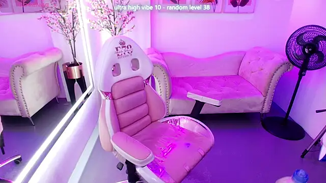 Chloe meoww online show from 05/15/26, 12:12