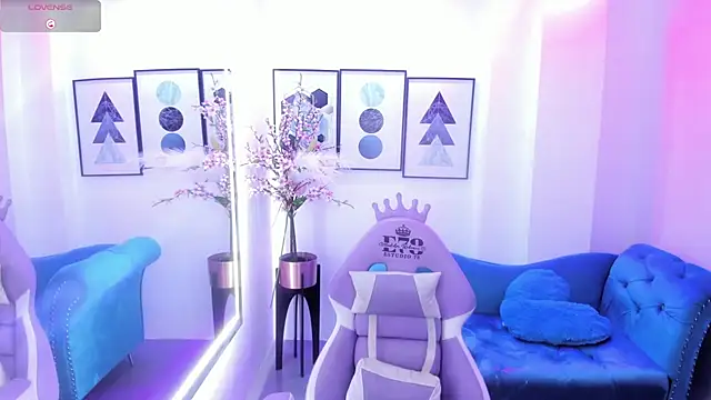 Chloe meoww online show from 07/31/26, 12:04