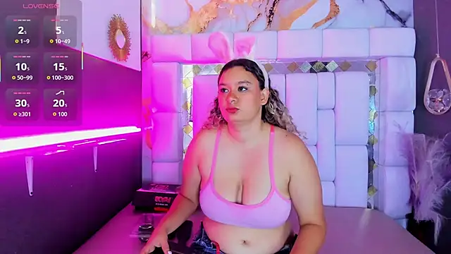 Snapshot of elara_sweet_ chatting on 03/03/26, 01:28 elara sweet online show from 03/03/26, 01:28