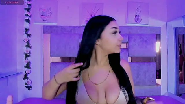 Iris Black online show from 03/12/26, 01:28