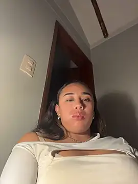 Eyssha online show from 03/02/26, 12:02