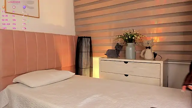 Snapshot of missnataly chatting on 02/25/26, 12:15 missnataly online show from 02/25/26, 12:15