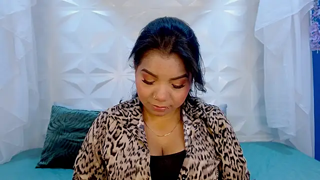 Elizabeth Suan  online show from 04/06/26, 12:06