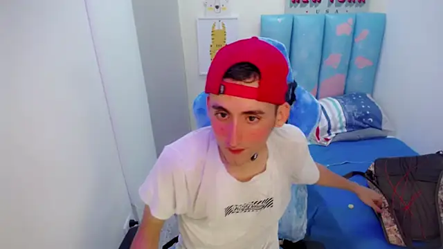 Snapshot of Houston_bby_ chatting on 03/01/26, 08:11 Houston bby online show from 03/01/26, 08:11