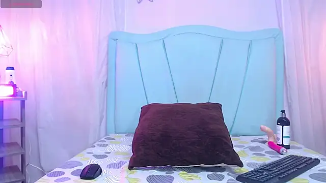 alma ebony online show from 08/07/26, 12:34