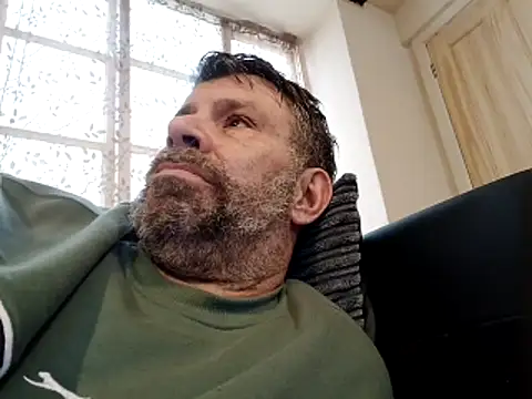 stud2512 online show from 04/10/26, 04:23