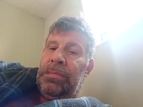 Snapshot of stud2512 chatting on 06/10/26, 07:51 stud2512 online show from 06/10/26, 07:51