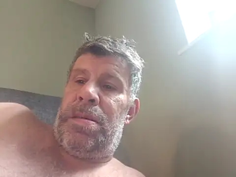 Snapshot of stud2512 chatting on 06/12/26, 12:15 stud2512 online show from 06/12/26, 12:15