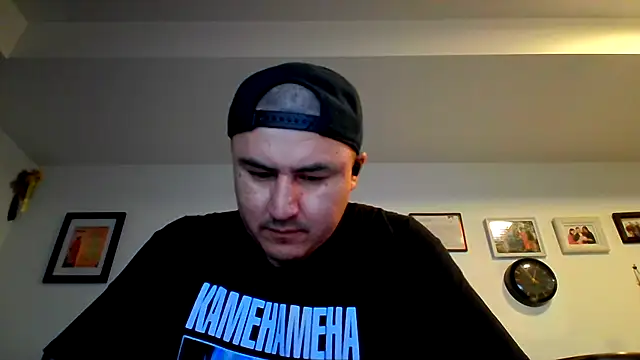 Snapshot of Bouncywarrior chatting on 03/28/26, 04:56 Bouncywarrior online show from 03/28/26, 04:56