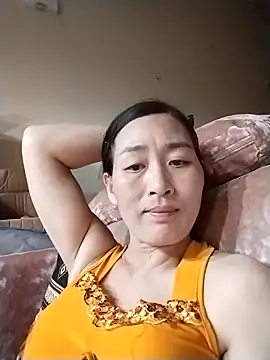 Snapshot of lris-Beauty77 chatting on 04/17/26, 03:15 lris-Beauty77 online show from 04/17/26, 03:15