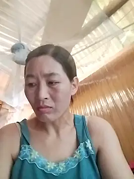 Snapshot of lris-Beauty77 chatting on 05/15/26, 03:46 lris-Beauty77 online show from 05/15/26, 03:46