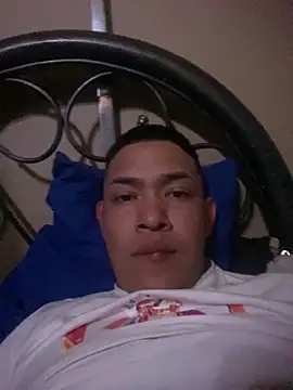 Snapshot of a1caponii chatting on 02/21/26, 04:13 a1caponii online show from 02/21/26, 04:13