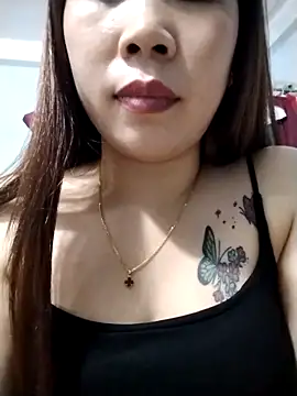 Kiki-vn online show from 02/25/26, 01:21