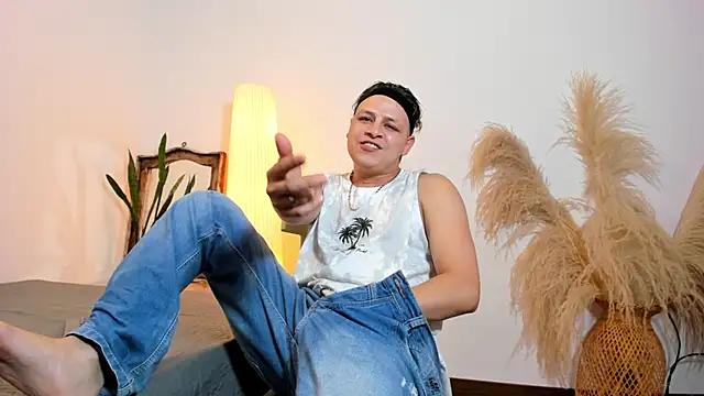 SamJoness  online show from 02/26/26, 07:35