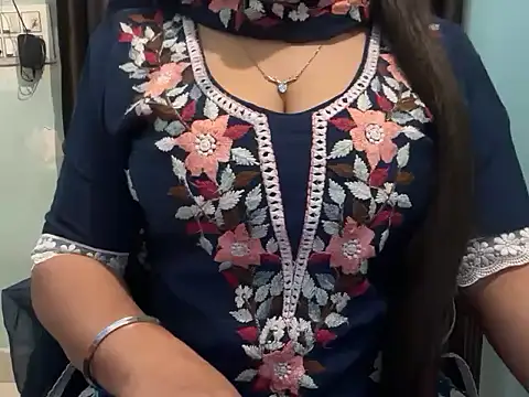 Avneet kaurr1 online show from 03/16/26, 02:39