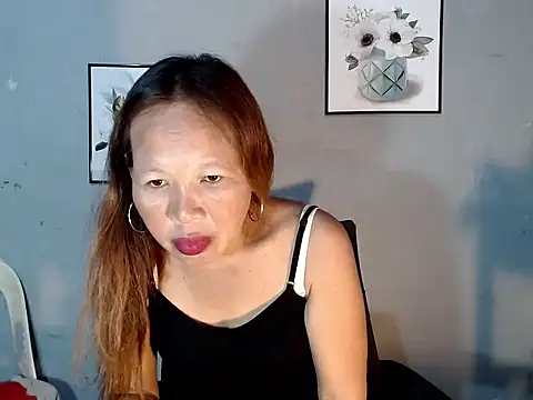 Snapshot of sweetlover_nicole chatting on 05/18/26, 03:57 sweetlover nicole online show from 05/18/26, 03:57