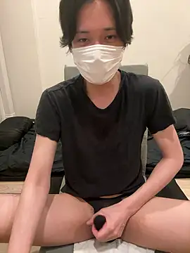 Snapshot of hiroa__ chatting on 06/17/26, 01:23 hiroa online show from 06/17/26, 01:23